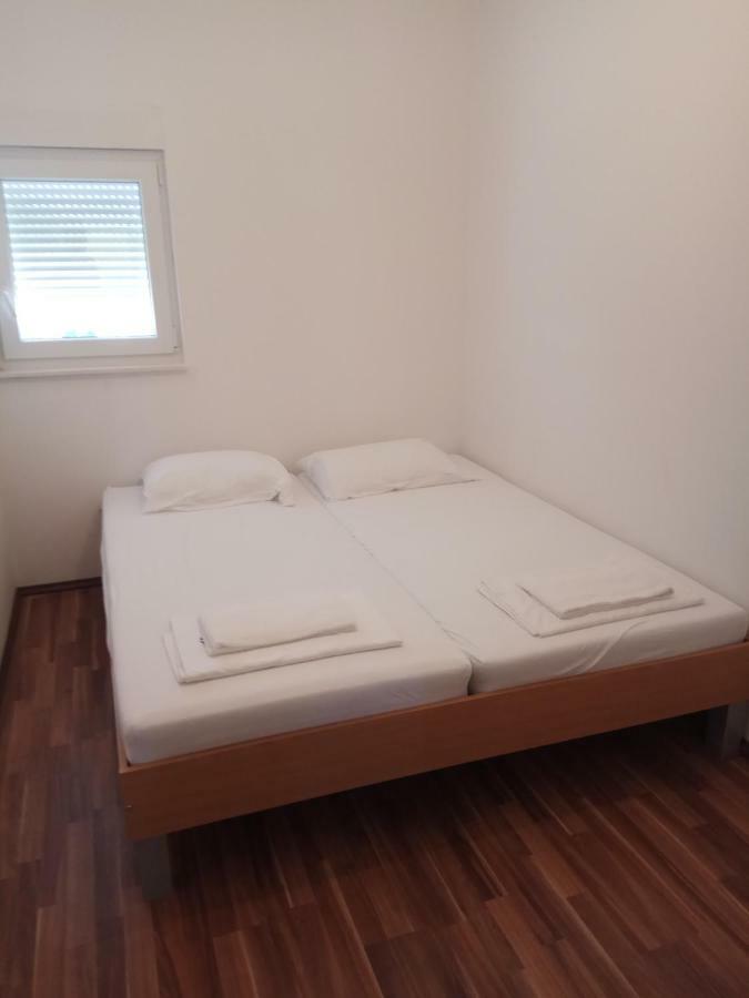 Apartman Medit Apartment Vir Ngoại thất bức ảnh